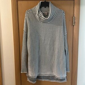 Chico’s Zenergy Women’s Striped Cowl Turtleneck Sweater Top Gray Size XL (3)